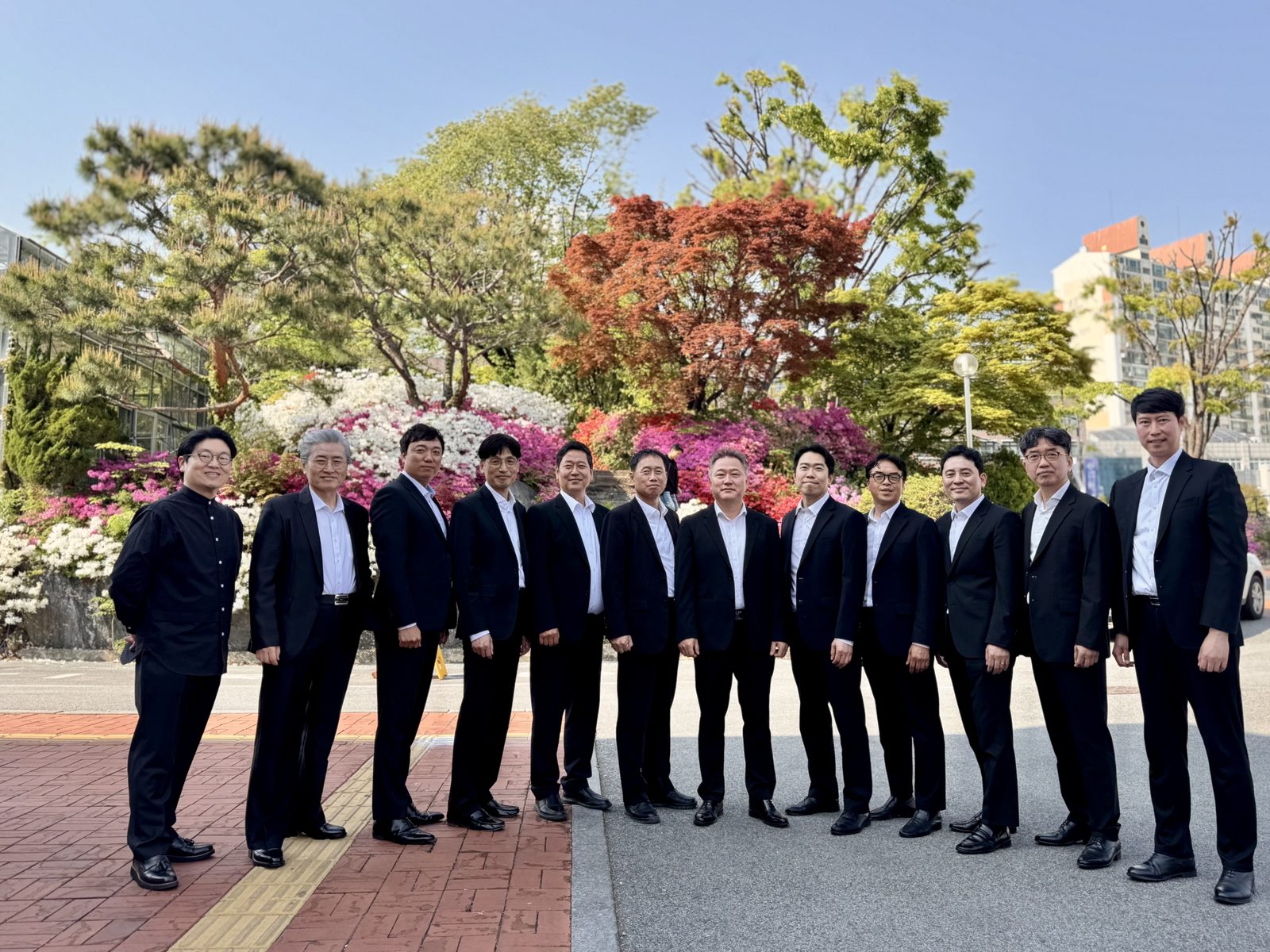 장애인음악회 무대 위 송강합창단 단체사진